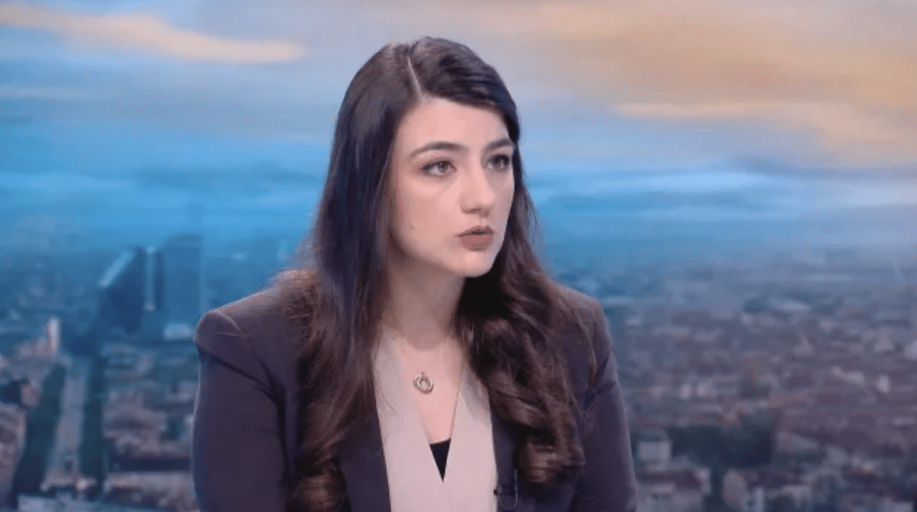 Лена Бориславова: Не разбирам свръхреакцията на ГЕРБ, меморандумът е покана за преговори