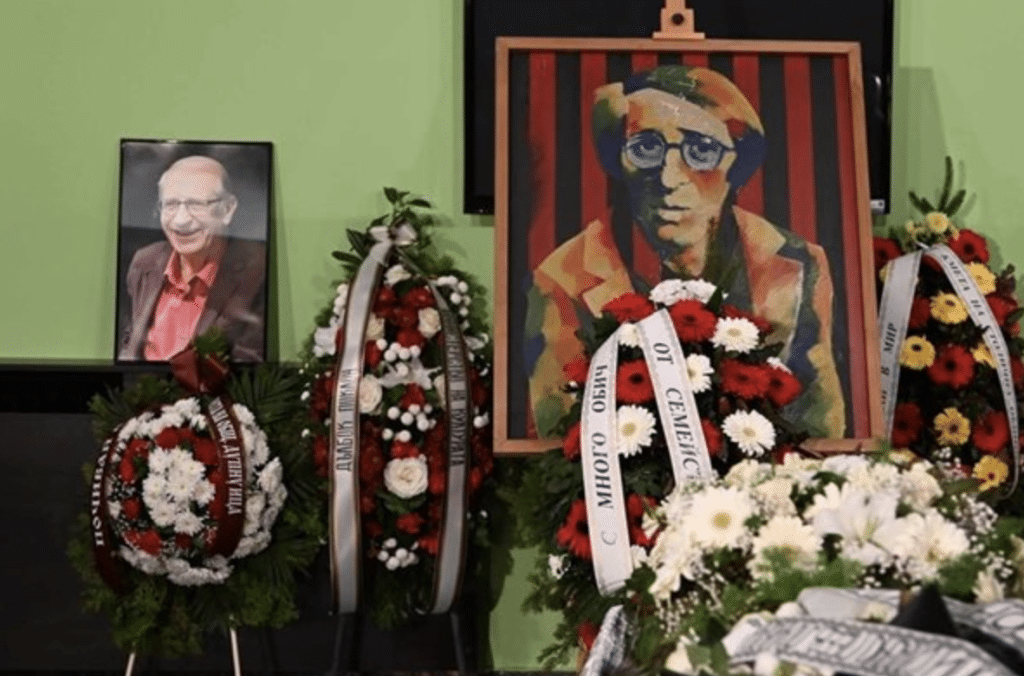Близки и приятели изпратиха големия актьор Славчо Пеев в последния му път