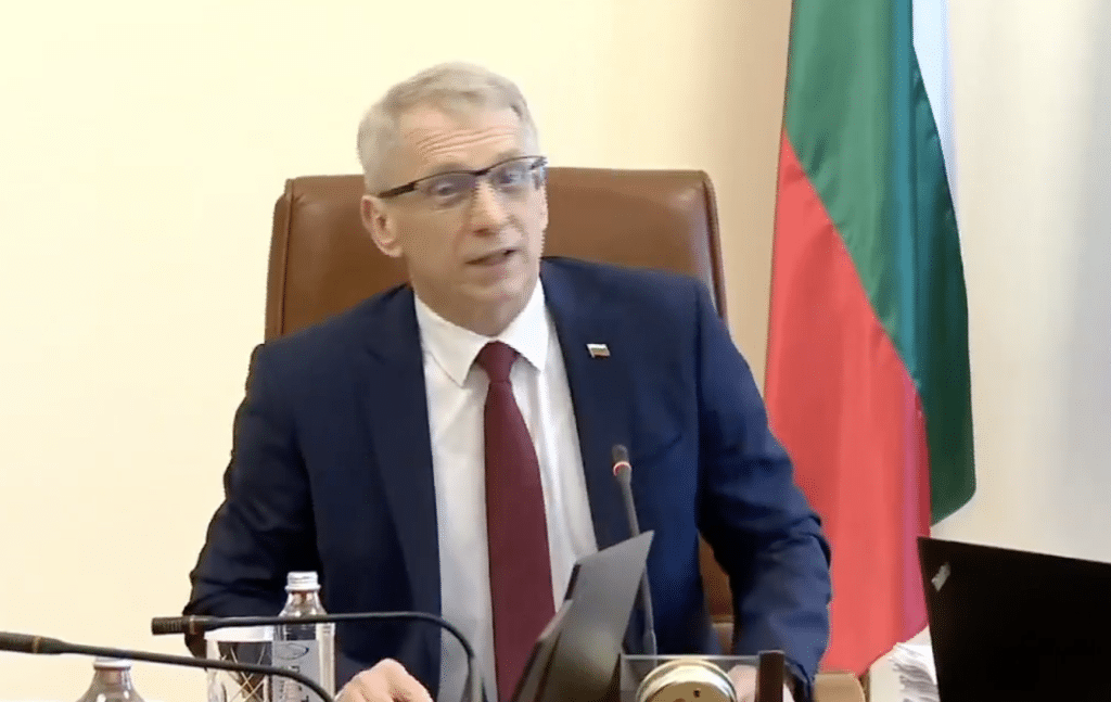 Денков, Габриел и министрите отчитат какво свърши правителството за 9 месеца