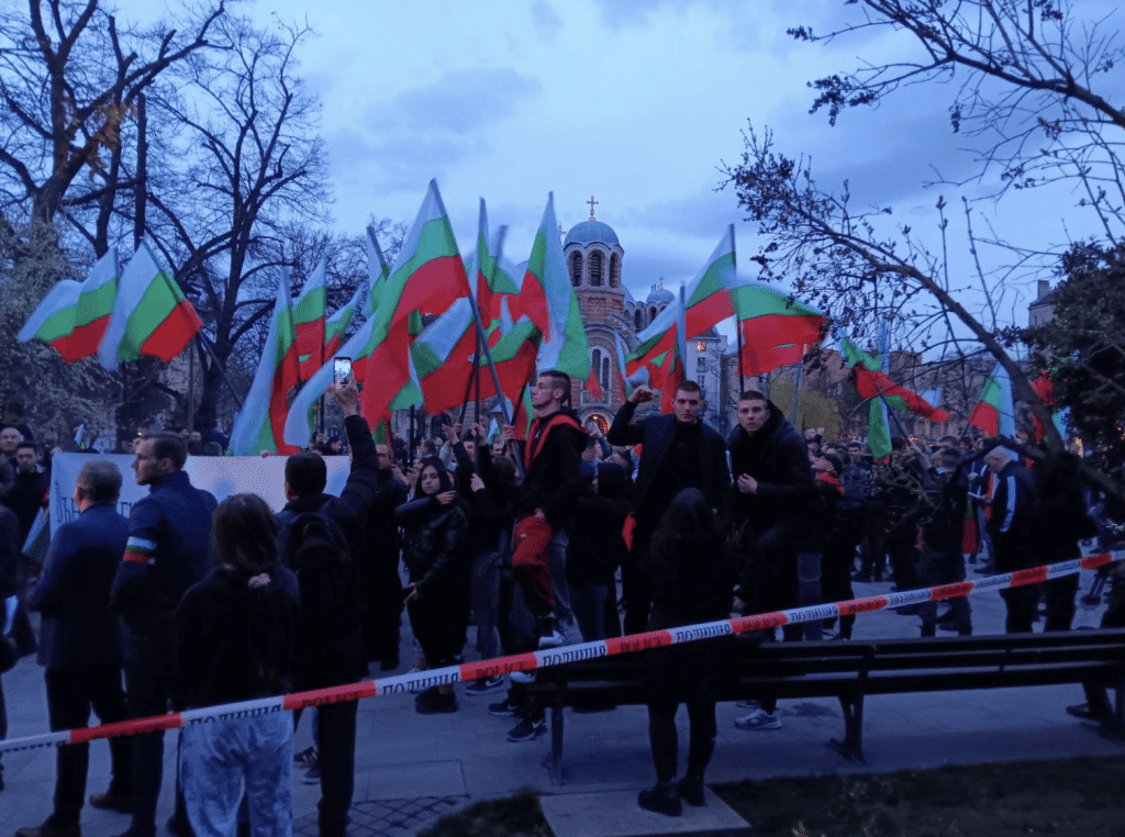 „Вън мигрантите от София“: Протест пред МВР с искане за строг контрол при допускане на мигранти у нас