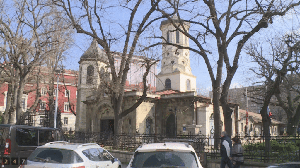 Русенци също се помолиха за душата на патриарха