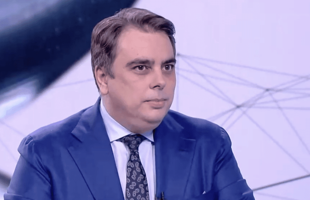Асен Василев за преговорите за правителство: Умерен оптимист съм