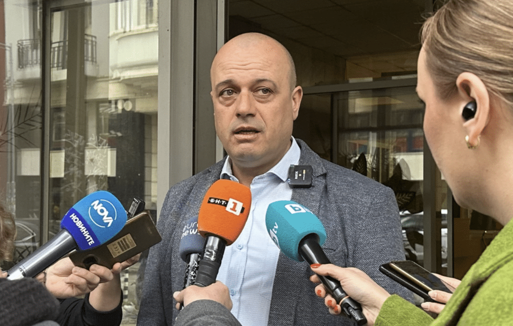 Христо Проданов: ГЕРБ успя да отмъкне част от плячката от ПП-ДБ