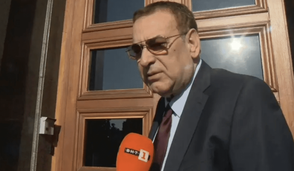 Чакъров: Има напрежение в групата, но да се надяваме, че няма да се разцепим