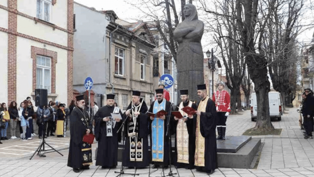 Почетоха 131-ата годишнина от смъртта на Баба Тонка