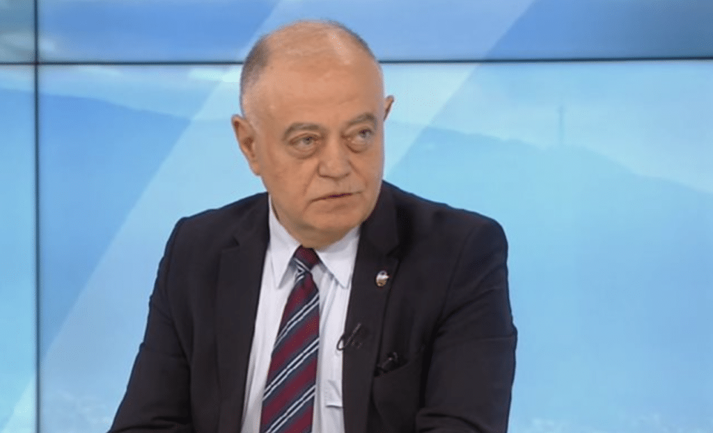 Ген. Атанасов: Всичко ще приключи днес в 15 часа