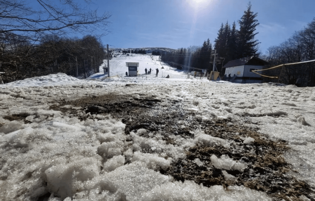Европейската прокуратура извършва обиски в български курорт заради съмнения за измами с евросредства
