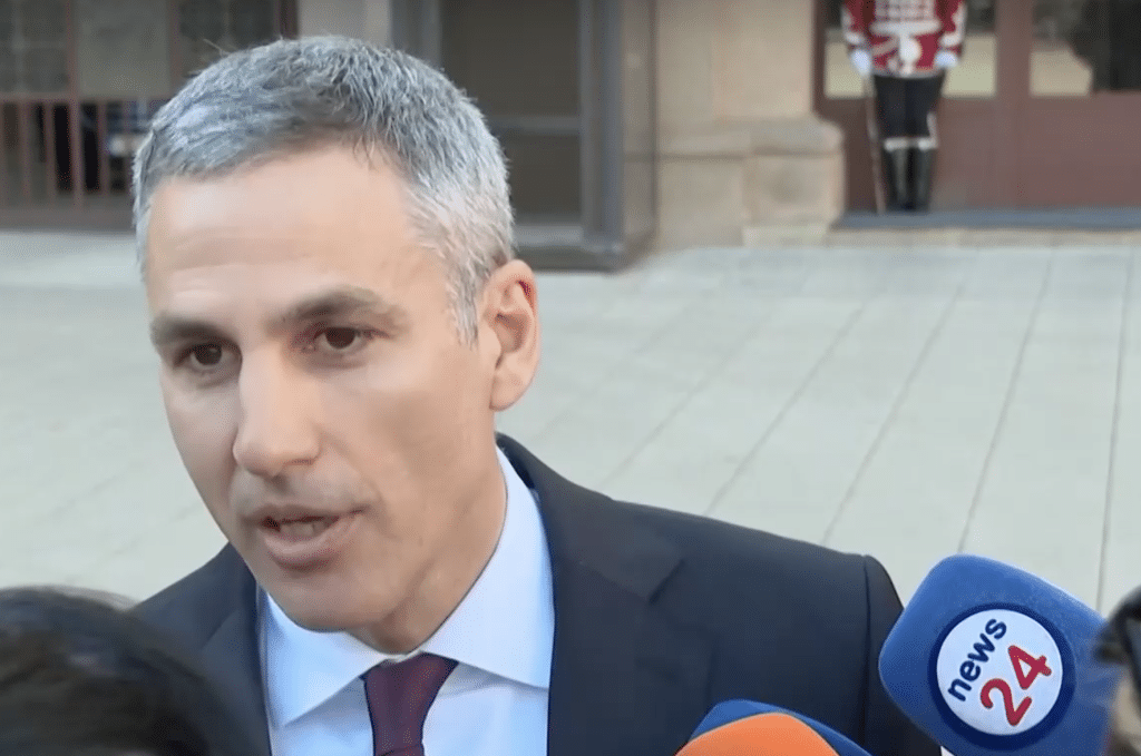 Гюров: Отговорността да намери балансирано решение е в ръцете на президента