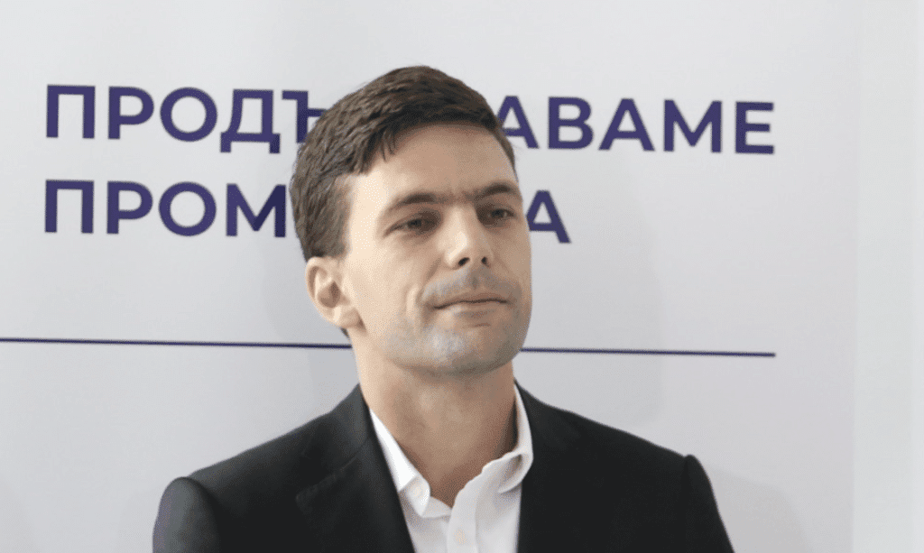 Никола Минчев отрича да е замесен в отписването на Кирил Петков от „Да запазим Корал“