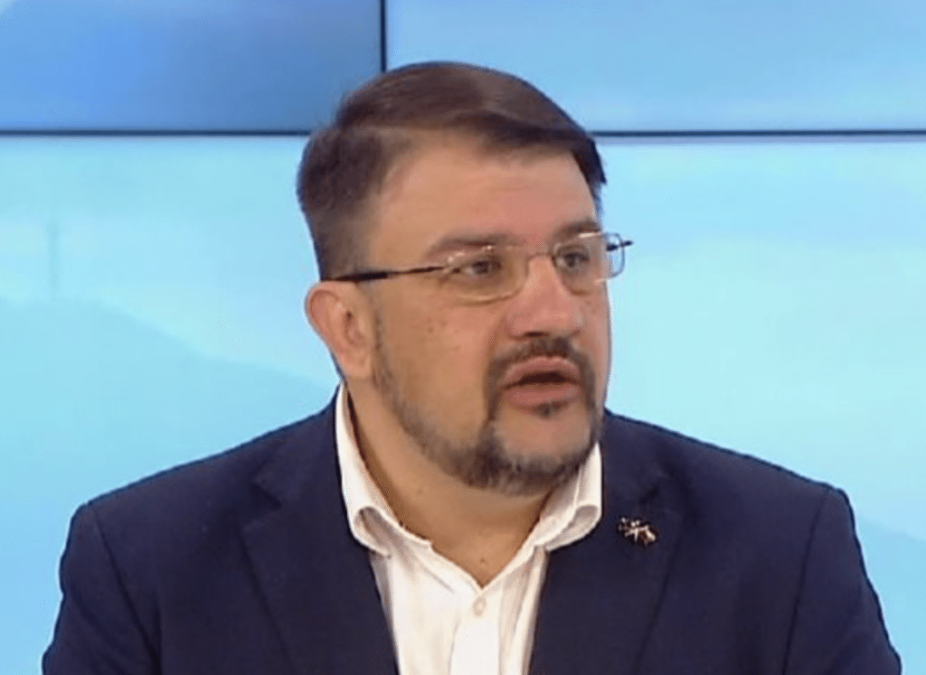 Настимир Ананиев: Питайте ГЕРБ дали Пеевски не е ходил в централата им