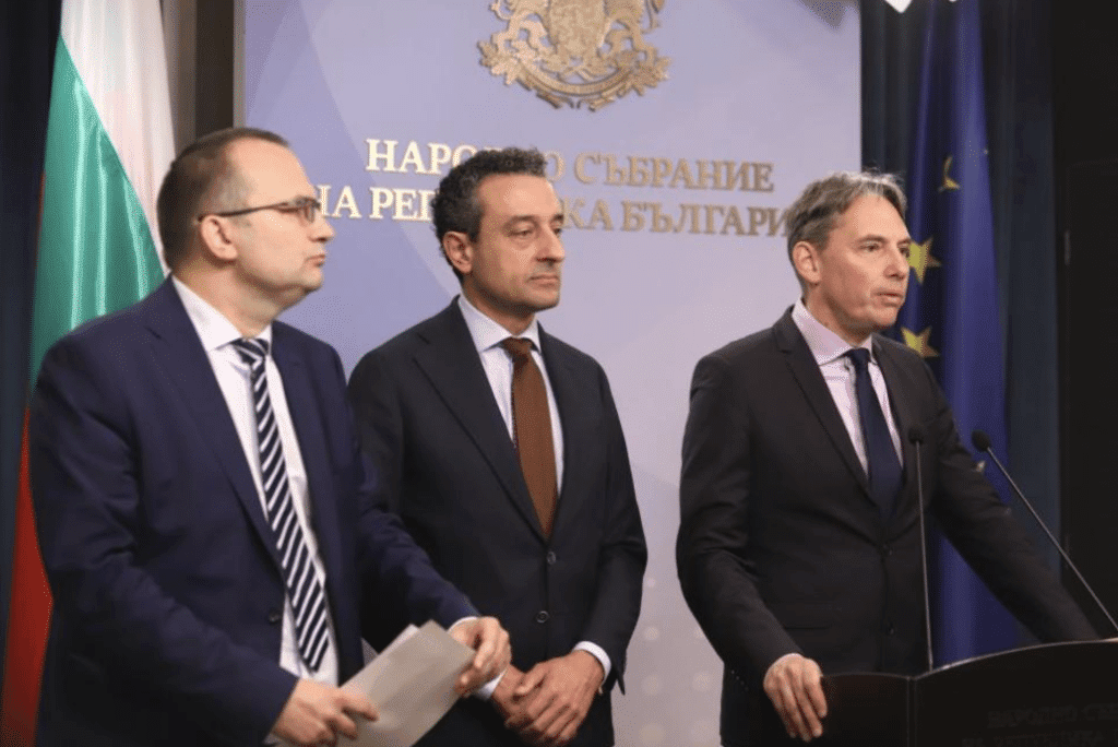 ПП-ДБ внасят конституционна жалба заради приетите мерки за финансовата стабилност
