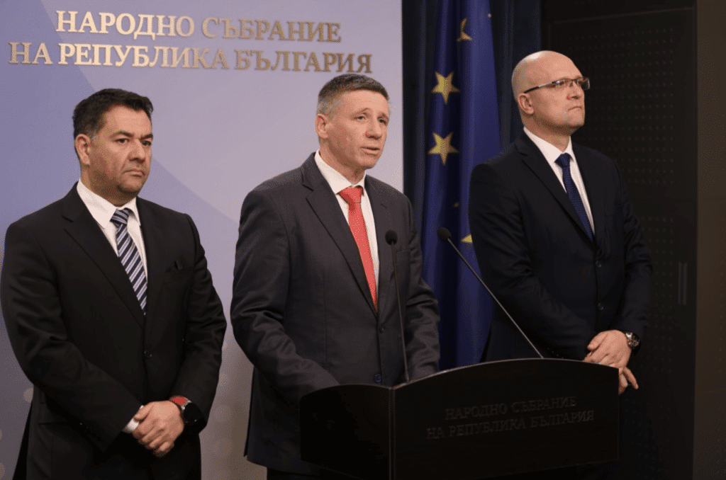 Отлъчени от „Възраждане“ учредиха „Алтернатива за България“