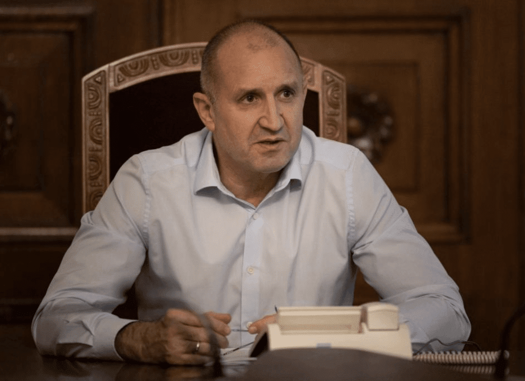 Президентът издаде укази. Има промяна в състава на служебния кабинет