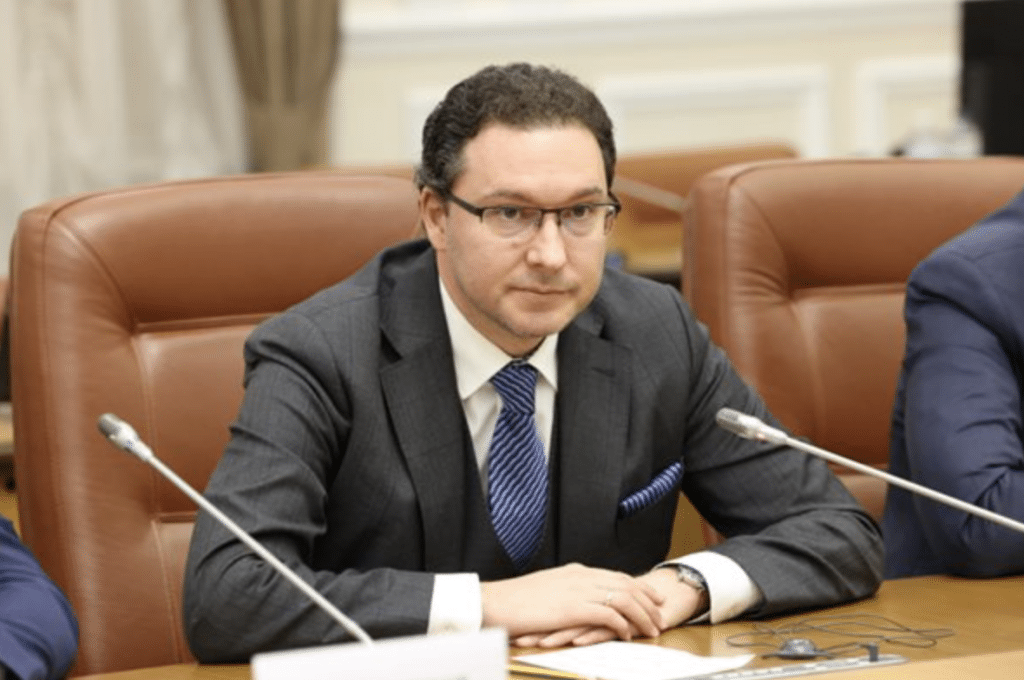 Димитър Главчев сменя министъра на външните работи с Даниел Митов