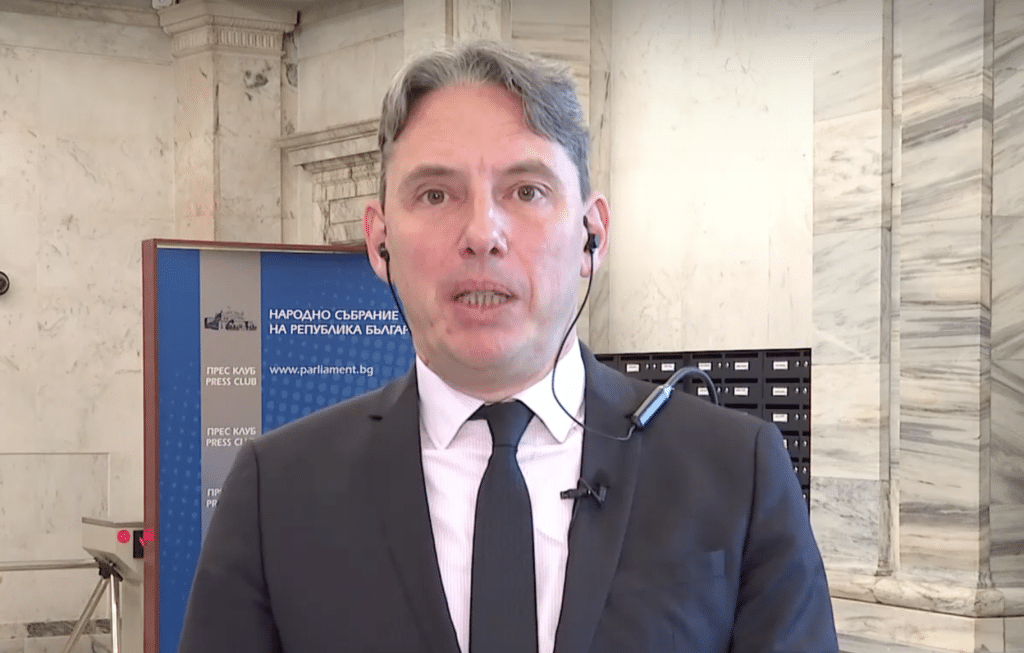 Васил Пандов: Разговори между ПП-ДБ и ГЕРБ са възможни, но без трети участник