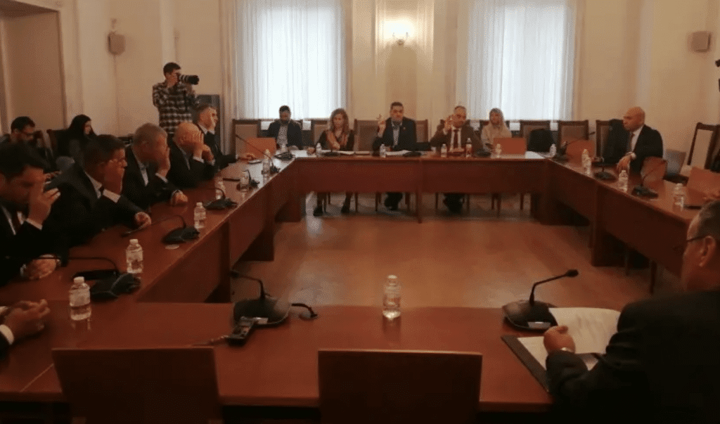 Комисията по отбрана ратифицира промяна в договора за F-16