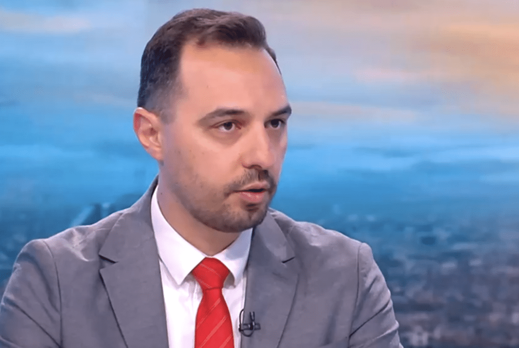 Ексминистър Богдан Богданов ще води листи на ПП-ДБ