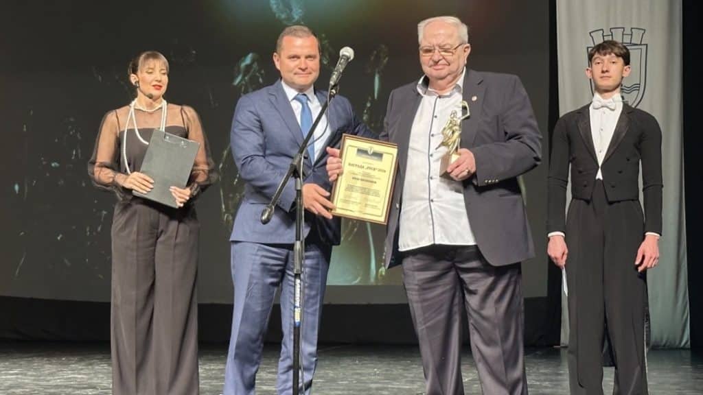 На церемония в Доходното здание бяха връчени Награда “Русе“ и “Млад творец“ за 2024 г.