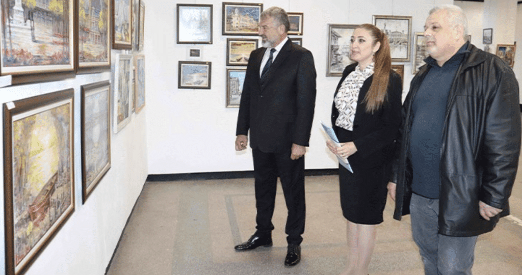 Драгомир Драганов и Златомира Стефанова откриха изложба, посветена на празника на Русе