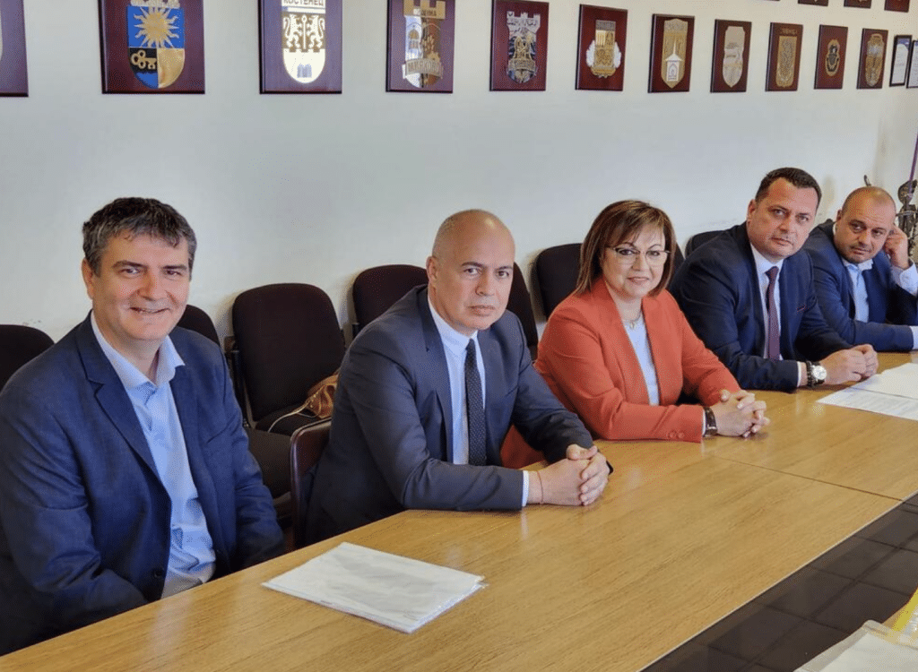 Корнелия Нинова е водач на листата на „БСП за България“ за парламентарните избори в 25-МИР