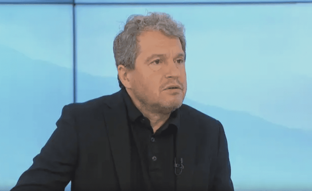 Тошко Йорданов: Текстовете в Конституцията са вредни и не работят
