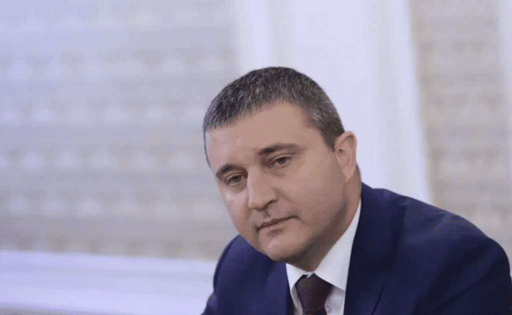 Санкциите за корупция по „Магнитски“ спрели Горанов за изборите