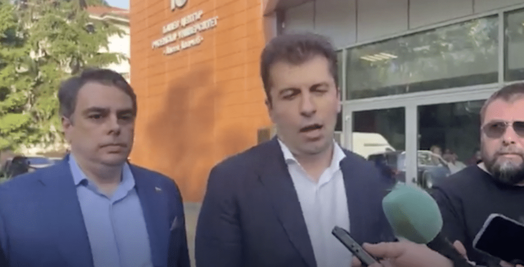 Петков: ГЕРБ се опитват да откраднат 100 млн. лева от пенсионерите, искаме извънредно заседание на НС