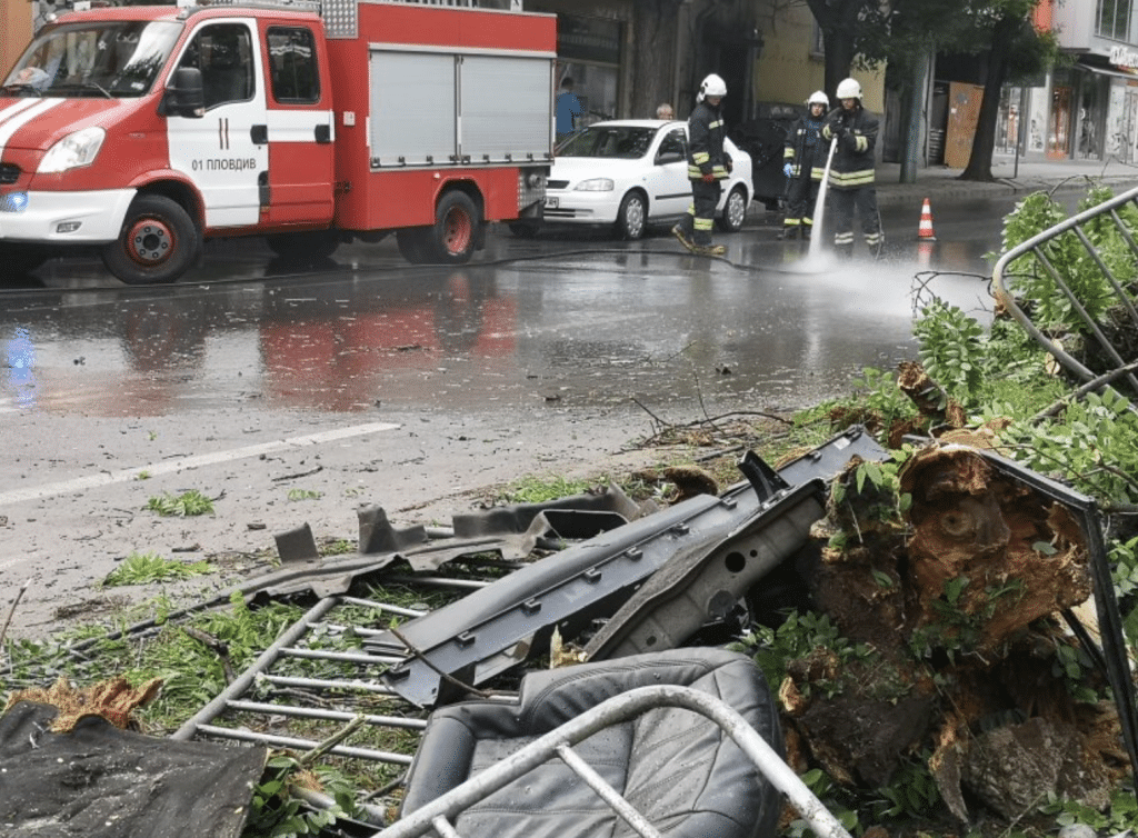 Оперираха момичето от зверската катастрофа в Пловдив