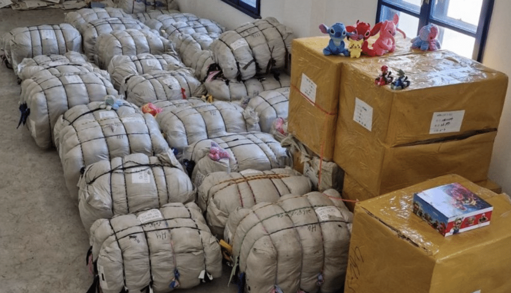 Митничари задържаха 10 000 фалшиви играчки край Русе
