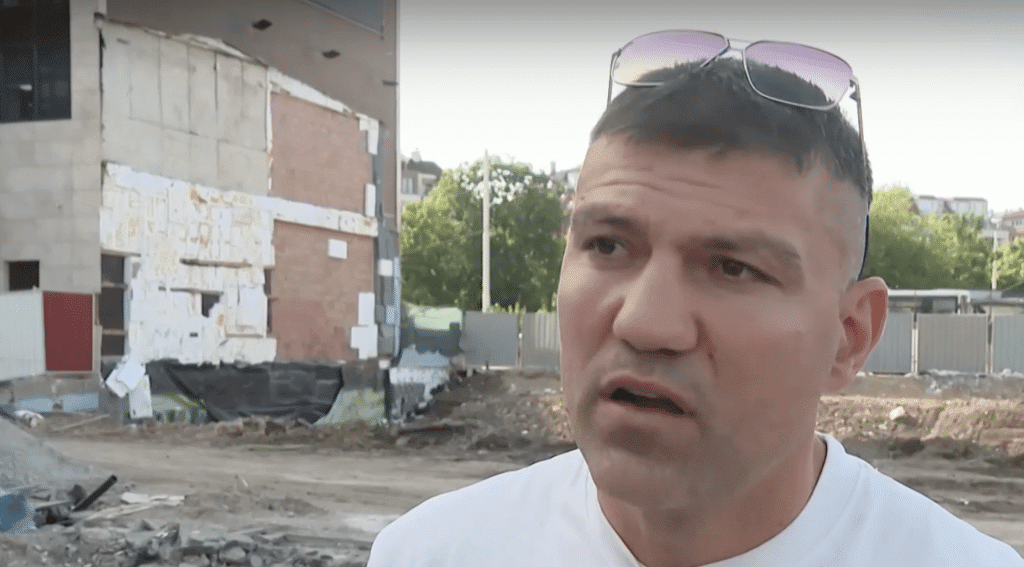 Събориха част от спортния център на Пулеви