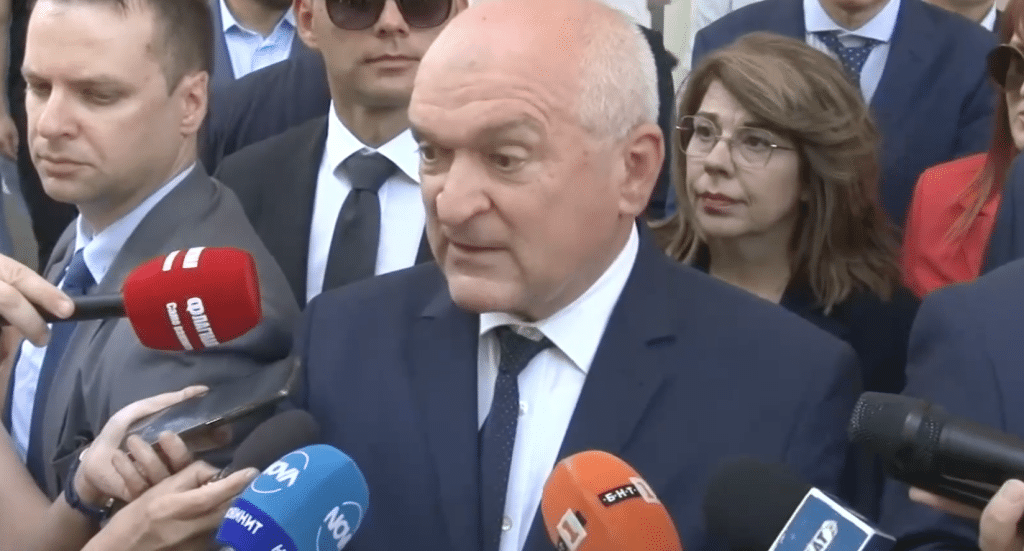 Главчев: Надявам се редовно правителство да определи кой да участва на срещата на върха на НАТО