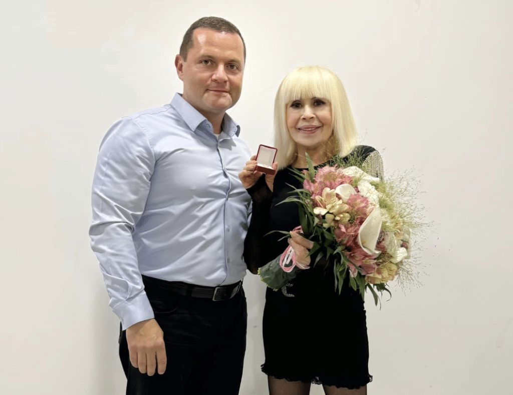 Пенчо Милков връчи Златна значка и Статуетка “Русе” на Лили Иванова