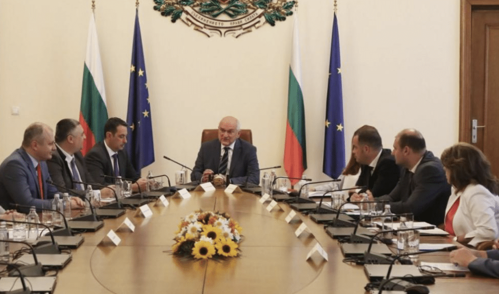 Служебното правителство ще гласува допълнителни пари към бюджетите на МВР, МВнР и ЦИК