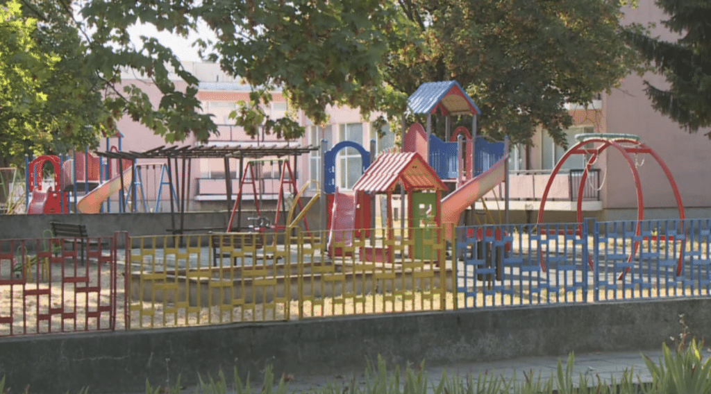 Родители се обявиха срещу изборните секции в детските градини в Русе