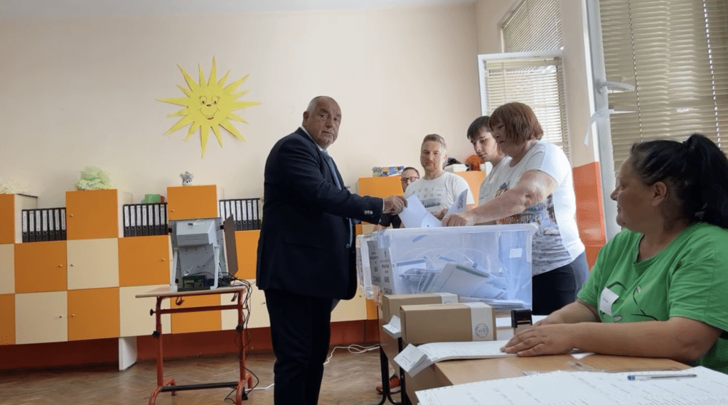Световните агенции за вота у нас: Убедителна победа на ГЕРБ, но без гаранции за излизане от безизходицата