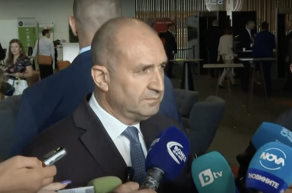 Радев: Ще обявя кога ще връча първия мандат, едва след като приключа и последните консултации