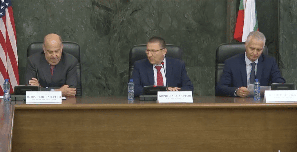 Сарафов: Ружа Игнатова ще бъде обвинена задочно, а имотите й у нас – отнети