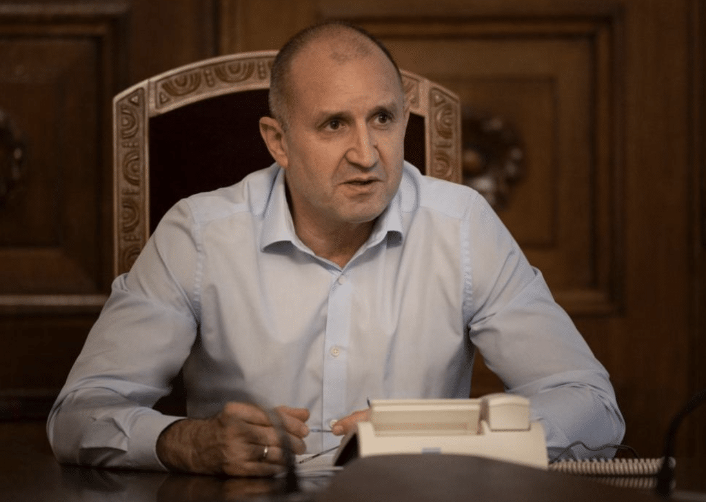 Президентът Радев ще се срещне с ИТН и „Величие“