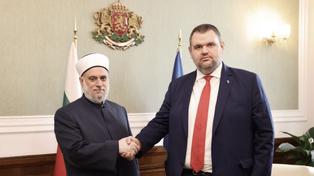 Главният мюфтия д-р Мустафа Хаджи поздрави Делян Пеевски за изборните резултати