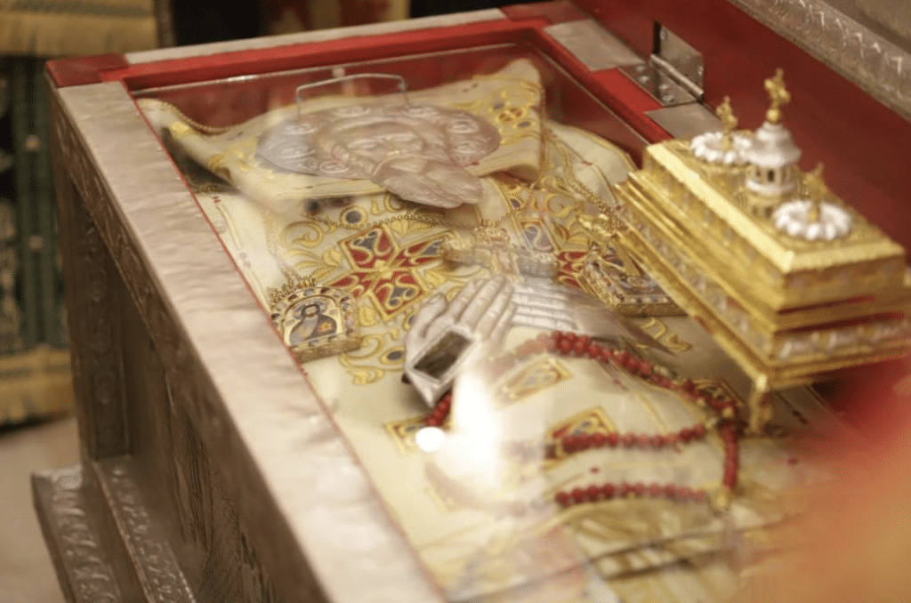Мощите на патриарх Евтимий пристигат в София за интронизацията на новия патриарх