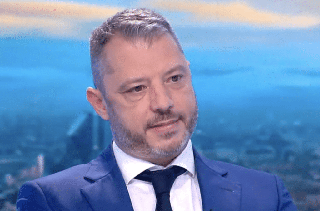 Делян Добрев: Кабинетът „Росен Желязков“ може да се окаже камикадзе