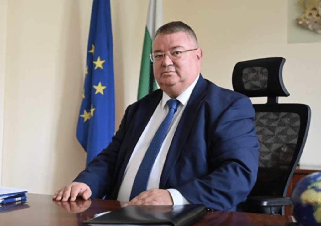 Министър Иванов: Осигурени са над 300 млн. лв. за подготовка за работа на хората с увреждания