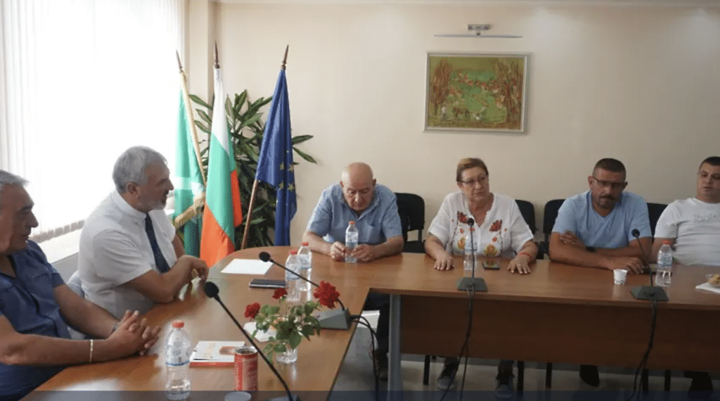 Започва строеж на голям фотоволтаичен парк в Две могили