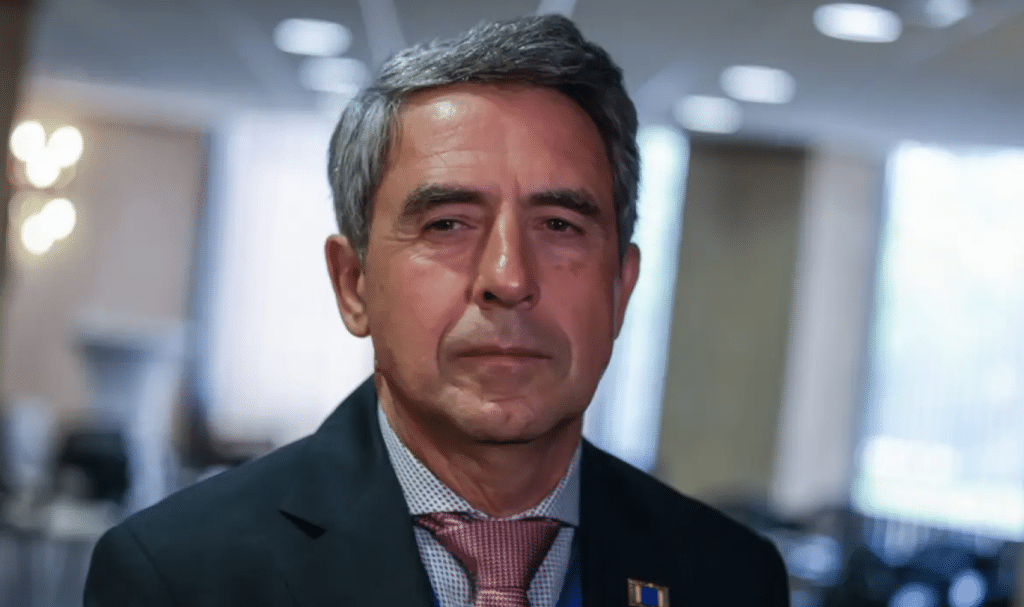 Плевнелиев: Тежка криза на политическата система