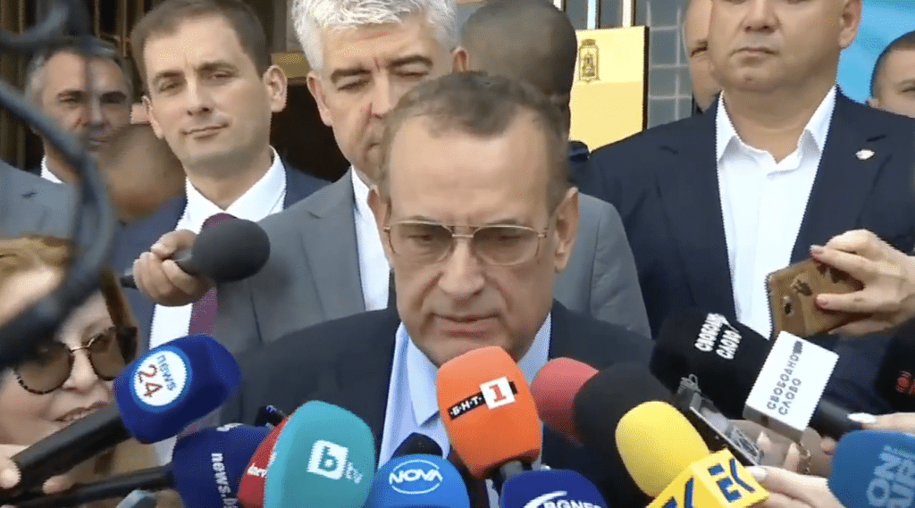 Джевдет Чакъров: Целият актив на ДПС застава зад призива на Доган за оставка на Пеевски