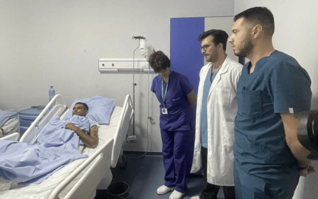 Лекари от Стара Загора спасиха отрязан крак на мъж след масов бой