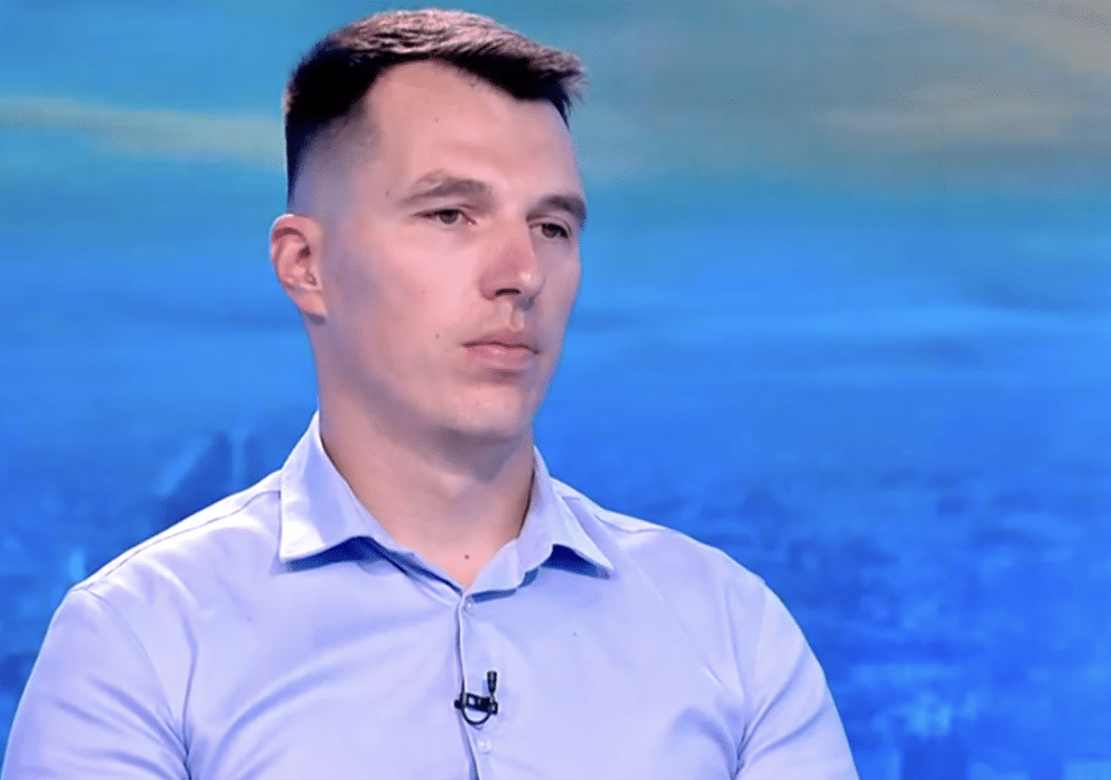 Свидетел успял да качи раненият доц. Шишков в колата си, малко преди да почине
