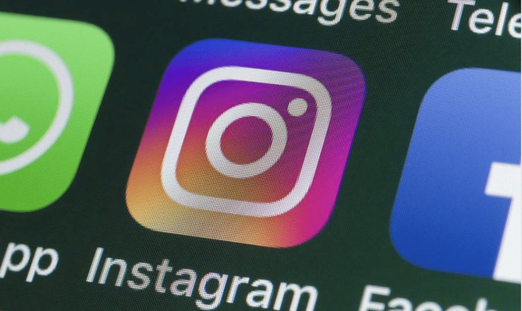 Instagram изтри снимки на потребители