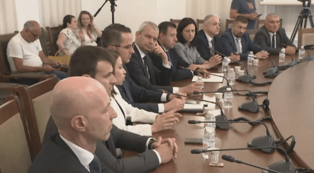 Въпреки 100% припокриване по почти всички цели „Възраждане“ отряза ИТН заради ДПС