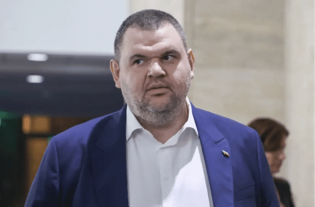 Прокуратурата е отказала да провери Пеевски след подаден сигнал от ПП-ДБ